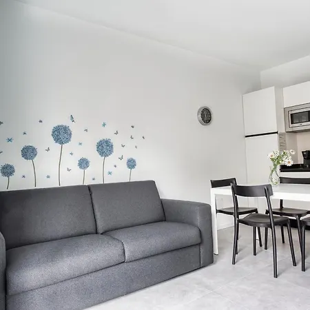 Sleek Abode In Maciachini Apartamento